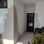 Viktor Rooms And Apartments