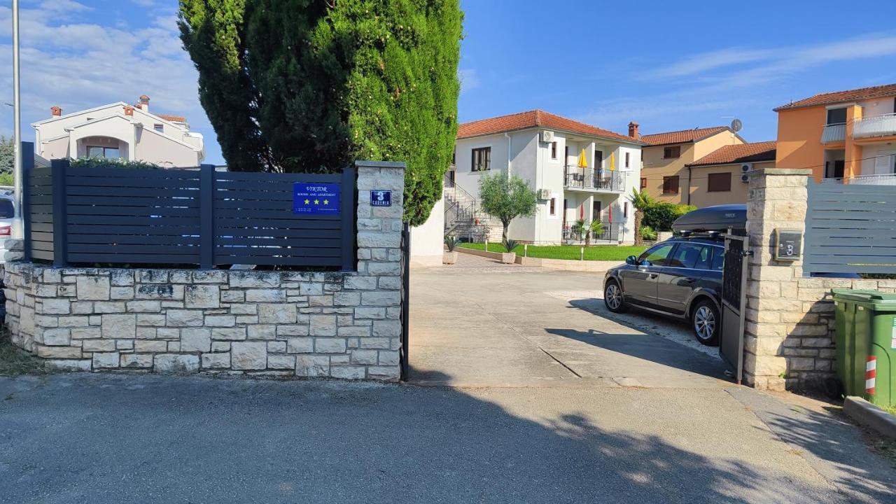 Viktor And Rovinj